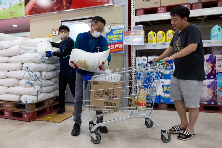 Seafood to Beauty Exports at Risk Over Japan’s Fukushima Waste